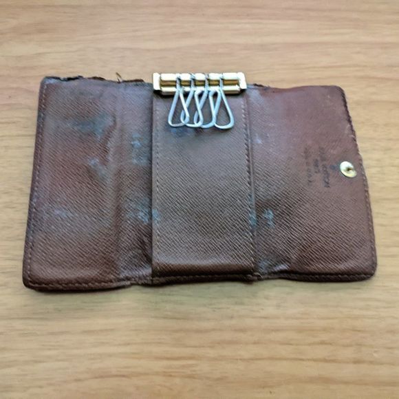 Louis Vuitton Monogram Key Holder/Wallet #1166💥PRICE DROP💥 - Picture 6 of 9